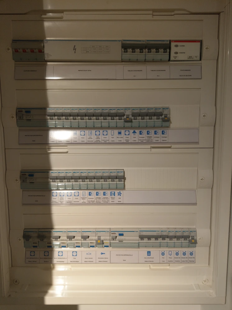 Elec One Electricien Arcachon Ferm Elec 2 1 1x